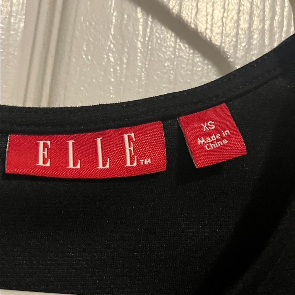 Elle Black Cap Sleeve Top - Picture 3 of 4